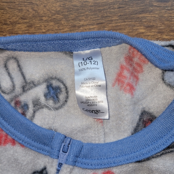 Pajama onsies boys size 10 to 12 - Picture 3 of 3